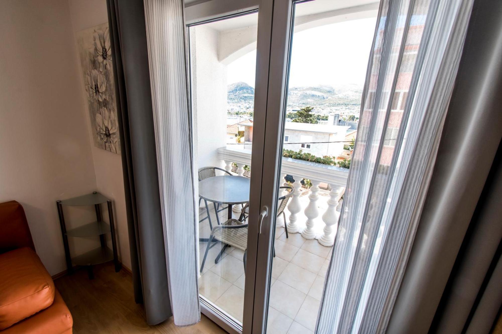 Apartments Curic Trogir Luaran gambar